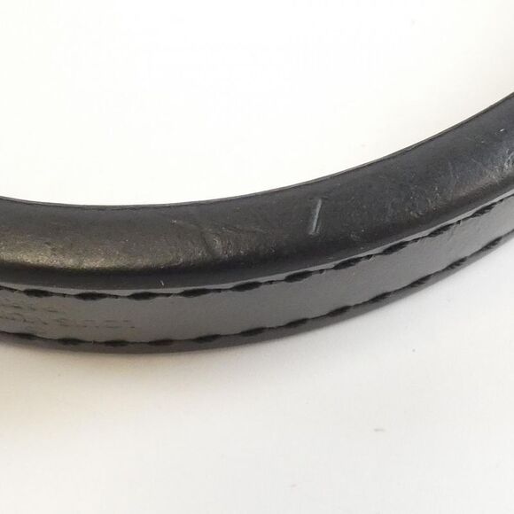 Louis Vuitton Epi Cluny MM M41302 Bag - Picture 7 of 10